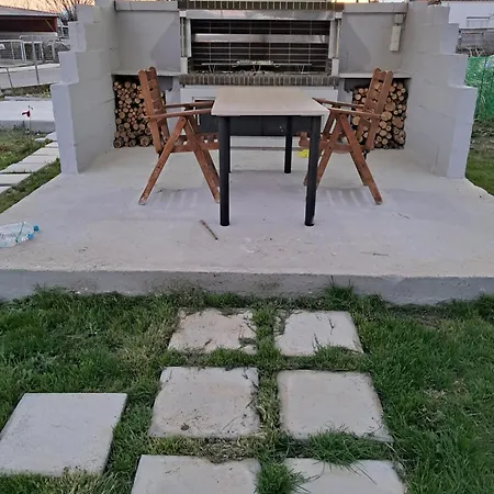 Cozy 公寓 特里卡拉